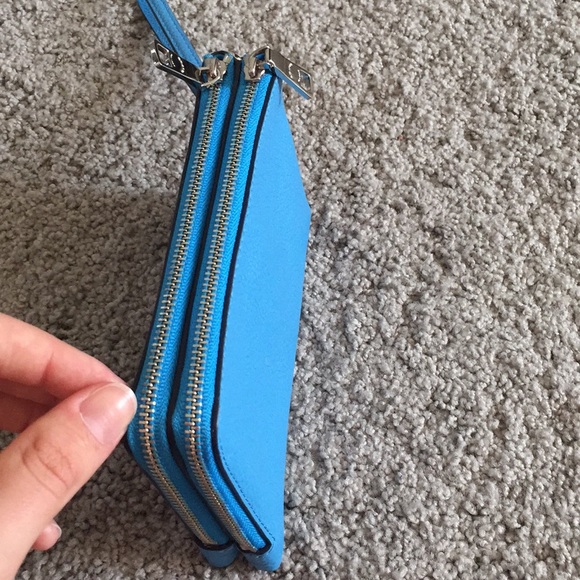 Coach wristlet - Picture 2 of 7